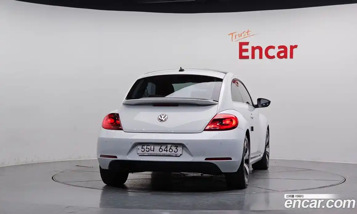 Volkswagen Beatle 2014 2.0 Автомат в Москве № 214991, фото 4