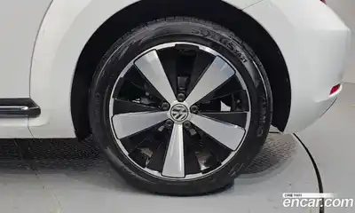 Volkswagen Beatle 2014 2.0 Автомат в Москве № 214991, миниатюра 5