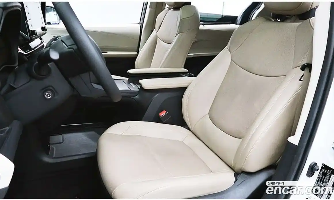 Toyota Sienna 2022 2.5 Автомат в Москве № 215624, фото 12