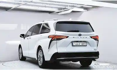Toyota Sienna 2022 2.5 Автомат в Москве № 215624, миниатюра 4