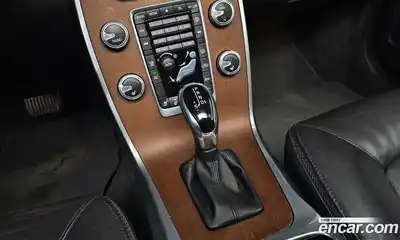 Volvo XC70 2016 2.0 Автомат в Москве № 218158, миниатюра 2