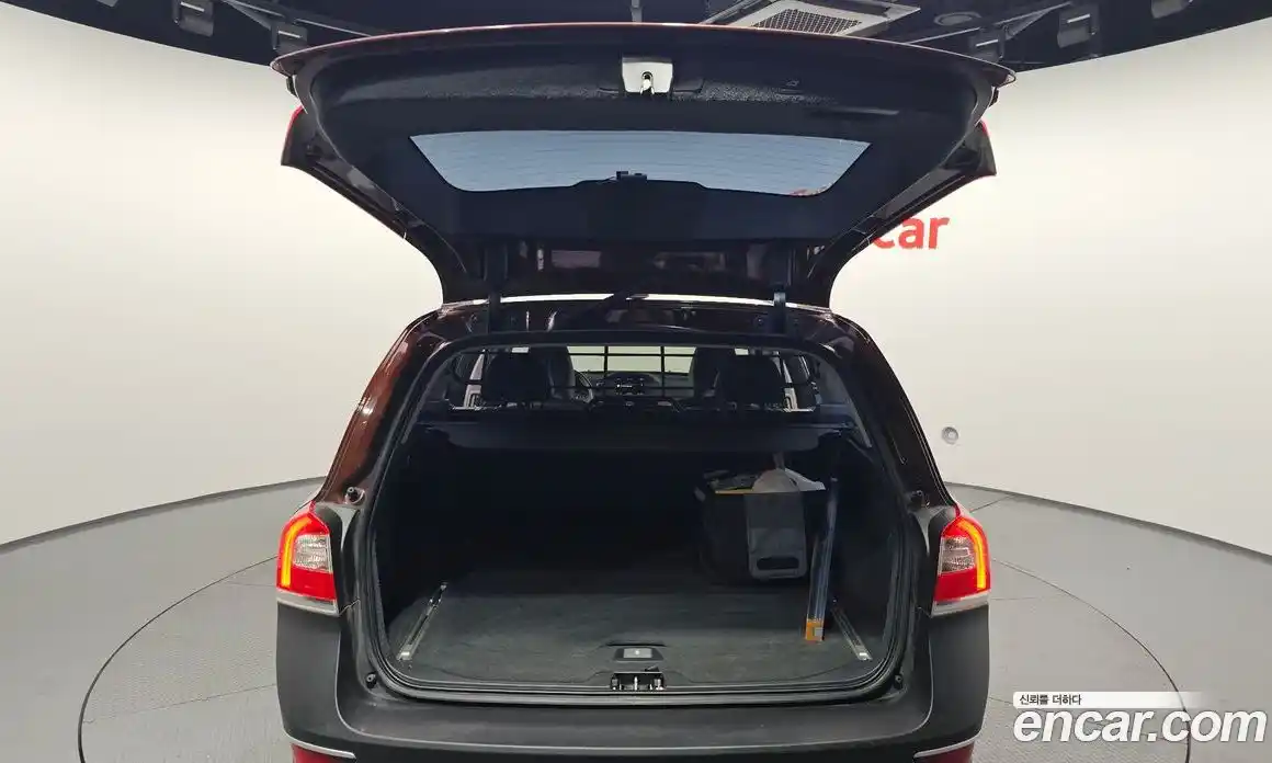 Volvo XC70 2016 2.0 Автомат в Москве № 218158, фото 8