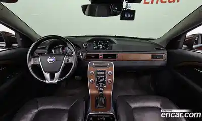 Volvo XC70 2016 2.0 Автомат в Москве № 218158, миниатюра 9