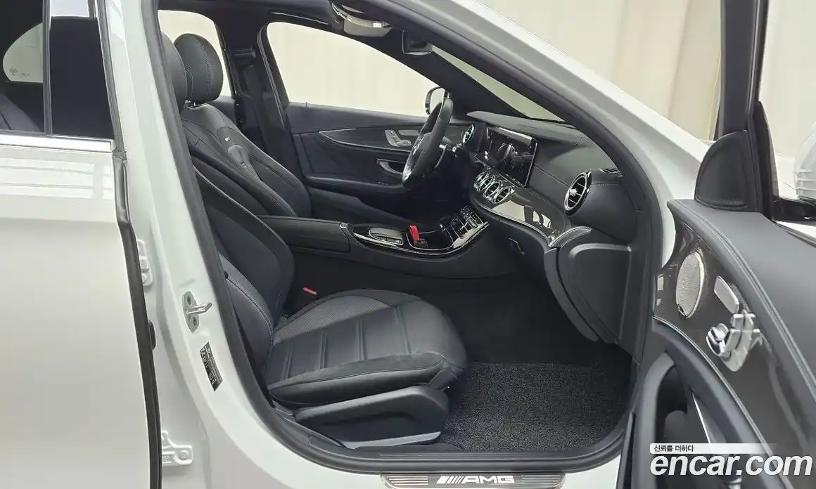 Mercedes-Benz E-Class 2022 3.0 Автомат в Москве № 222935, фото 10