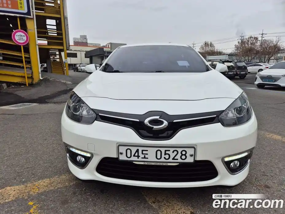 Renault SM3 2016 1.6 Автомат в Москве № 227343, фото 1