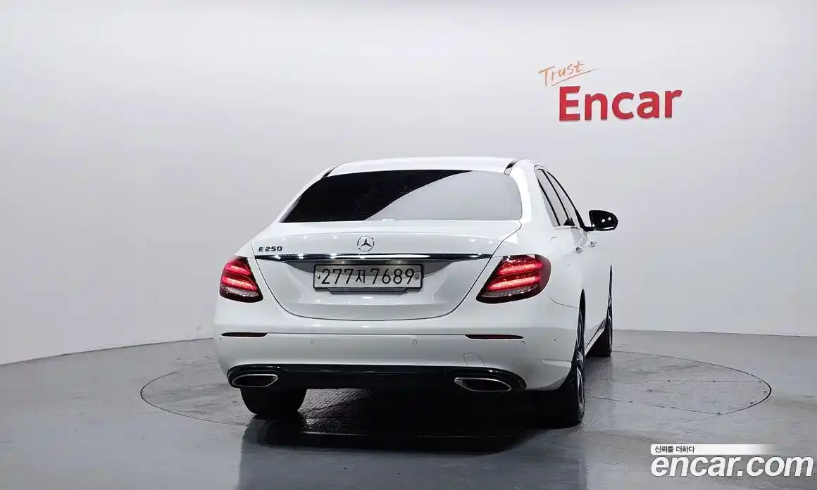 Mercedes-Benz E-Class 2020 2.0 Автомат в Москве № 229566, фото 14