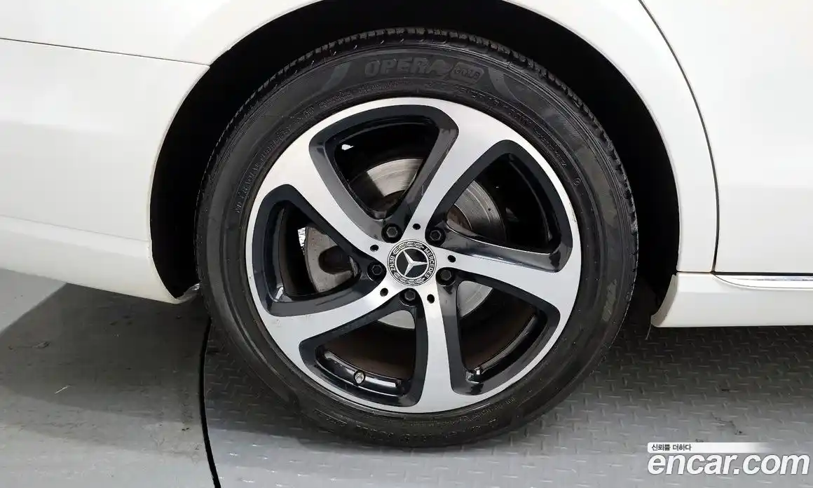 Mercedes-Benz E-Class 2020 2.0 Автомат в Москве № 229566, фото 8