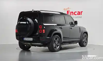 Land Rover Defender, 2023