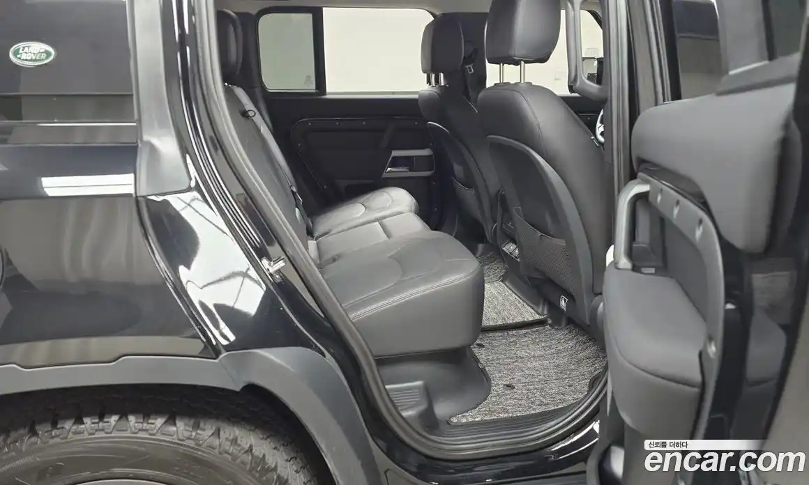 Land Rover Defender 2023 3.0 Автомат в Москве № 231241, фото 17