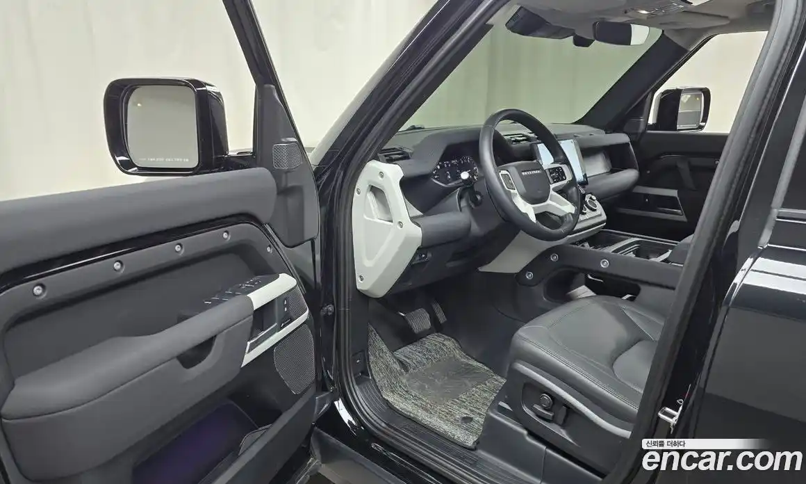 Land Rover Defender 2023 3.0 Автомат в Москве № 231241, фото 19