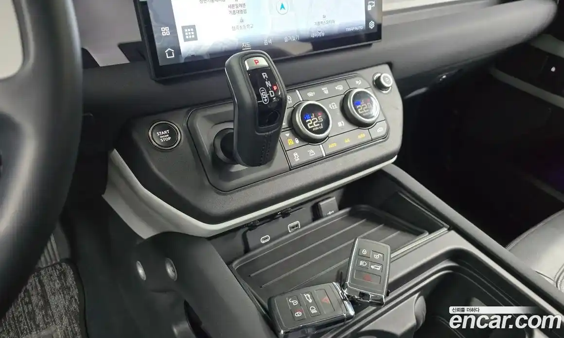 Land Rover Defender 2023 3.0 Автомат в Москве № 231241, фото 7