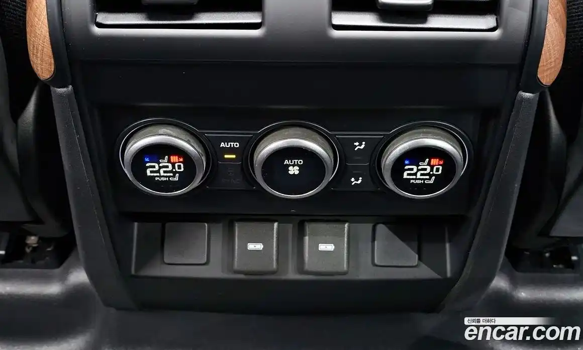 Land Rover Defender 2024 3.0 Автомат в Москве № 231272, фото 17