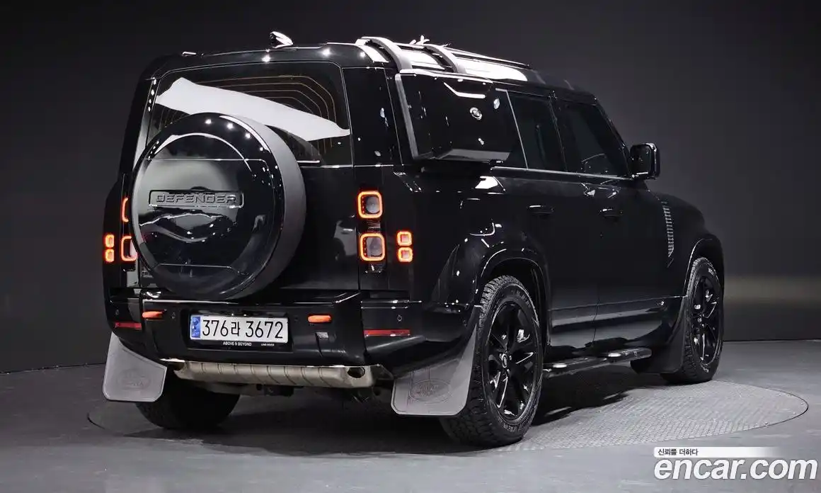 Land Rover Defender 2024 3.0 Автомат в Москве № 231272, фото 3