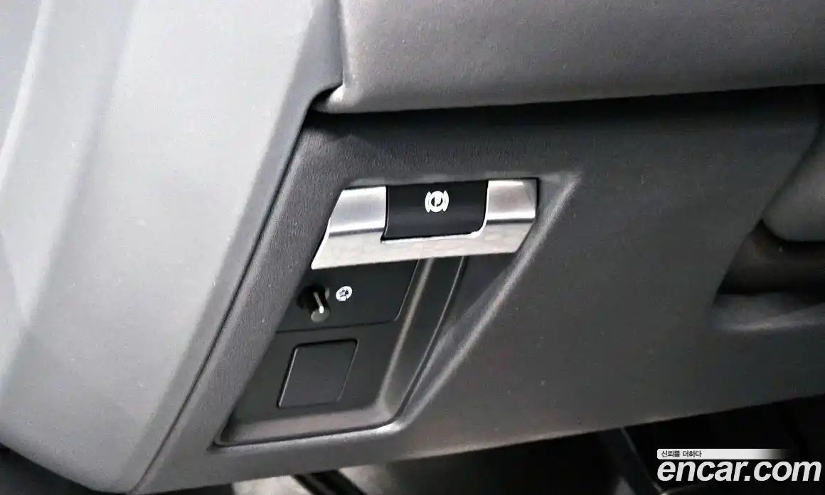 Land Rover Defender 2024 3.0 Автомат в Москве № 231272, фото 5