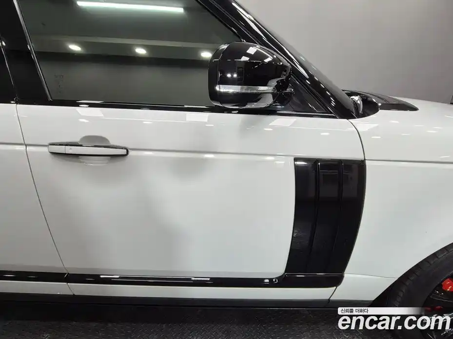 Land Rover Range-Rover 2015 4.4 Автомат в Москве № 231353, фото 17