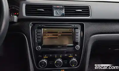 Volkswagen Passat 2015 1.8 Автомат в Москве № 232214, миниатюра 11