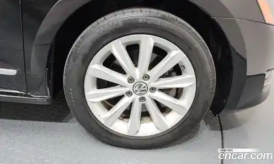 Volkswagen Passat 2015 1.8 Автомат в Москве № 232214, миниатюра 12