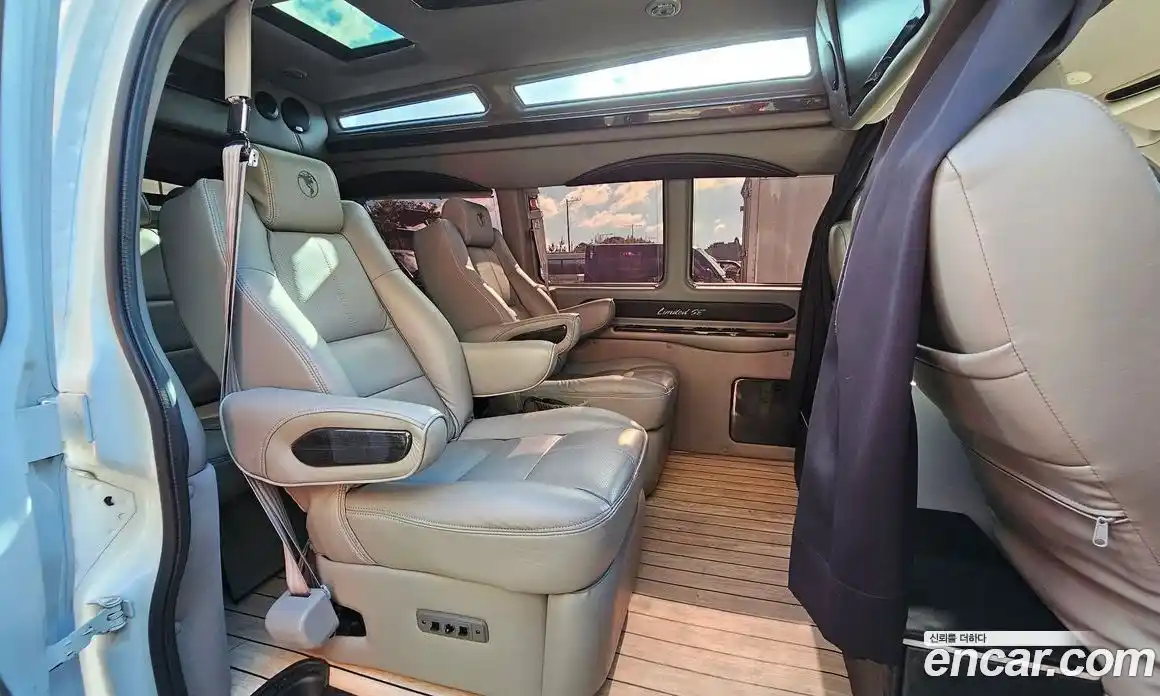 Chevrolet Express Van 2015 6.0 Автомат в Москве № 234801, фото 19