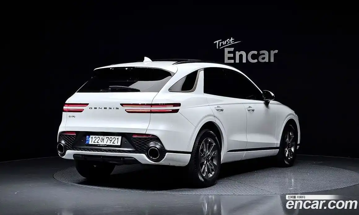Genesis GV70 2023 2.5 Автомат в Москве № 24684, фото 3