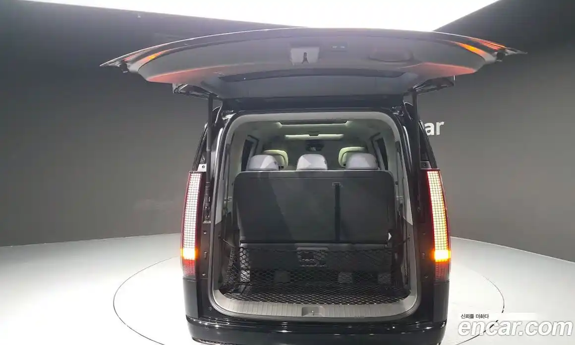 Hyundai Staria 2022 2.2 Автомат в Москве № 247457, фото 13