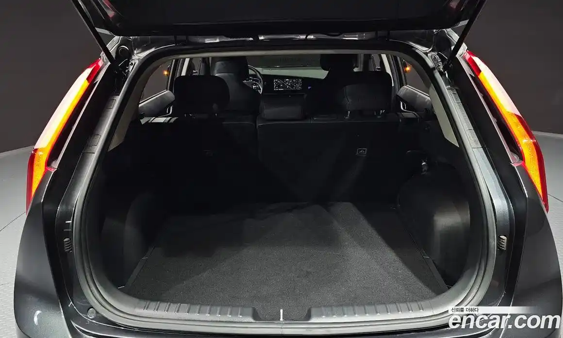 Kia Niro 2022 1.6 Автомат в Москве № 250146, фото 14