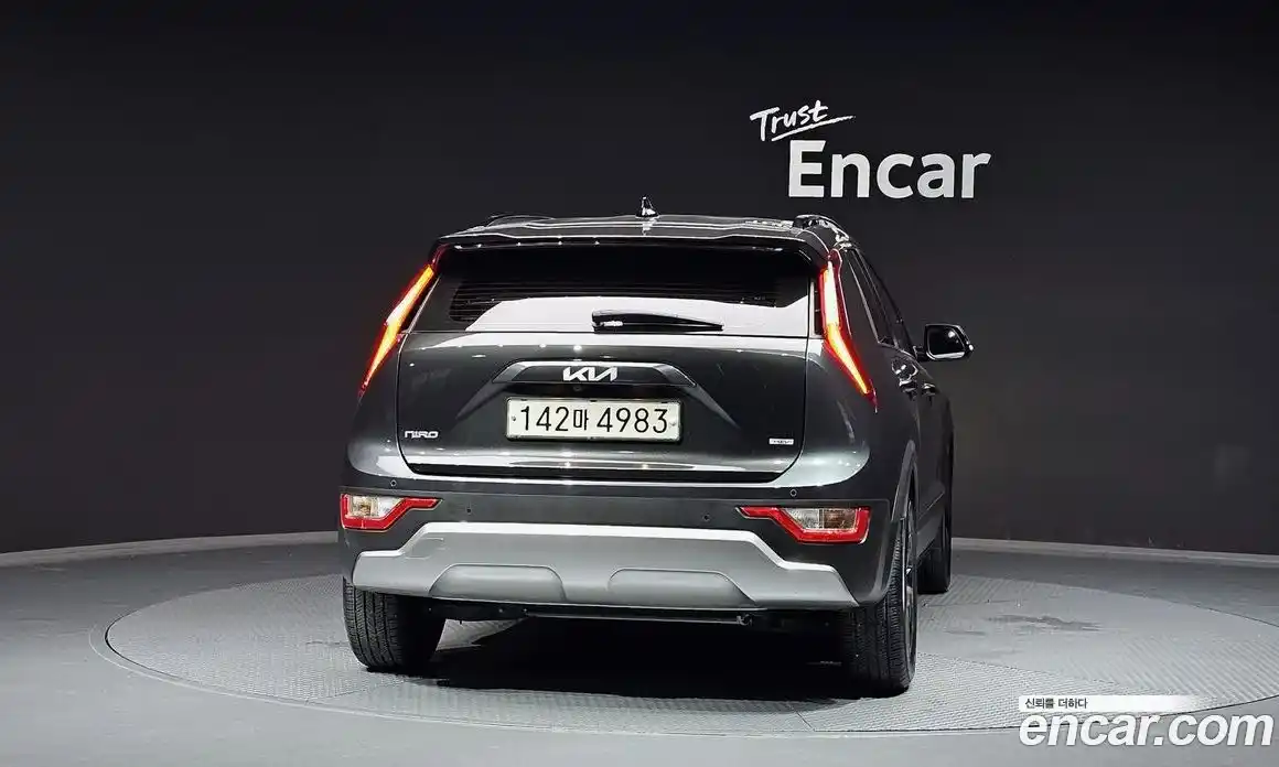 Kia Niro 2022 1.6 Автомат в Москве № 250146, фото 19