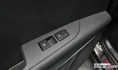 Kia Niro 2022 1.6 Автомат в Москве № 250146, миниатюра 3