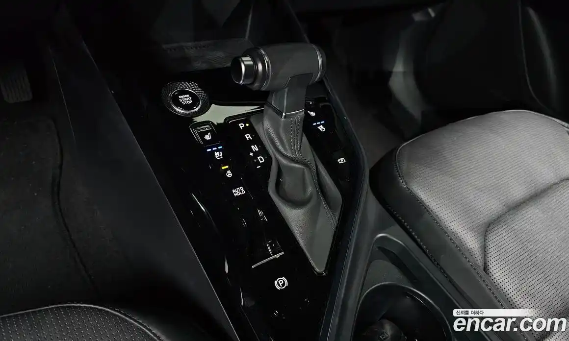 Kia Niro 2022 1.6 Автомат в Москве № 250146, фото 8