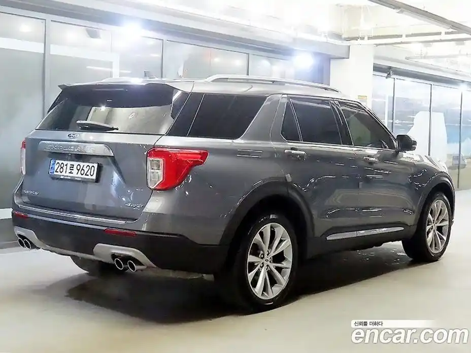 Ford Explorer 2022 3.0 Автомат в Москве № 255521, фото 4