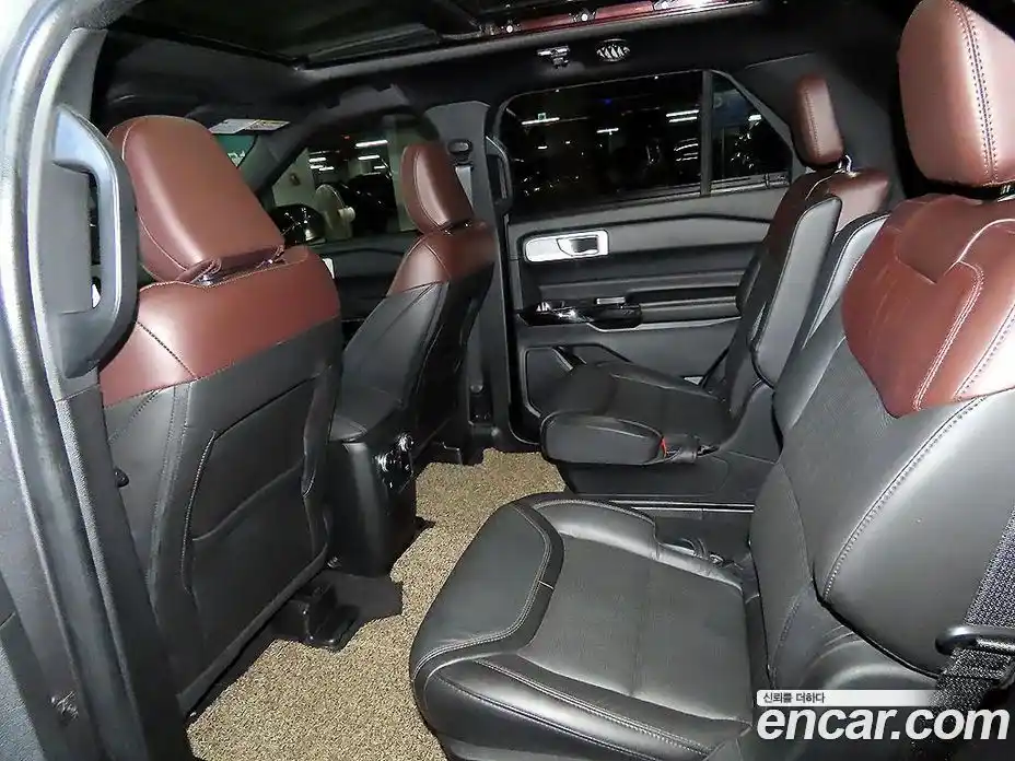 Ford Explorer 2022 3.0 Автомат в Москве № 255521, фото 7