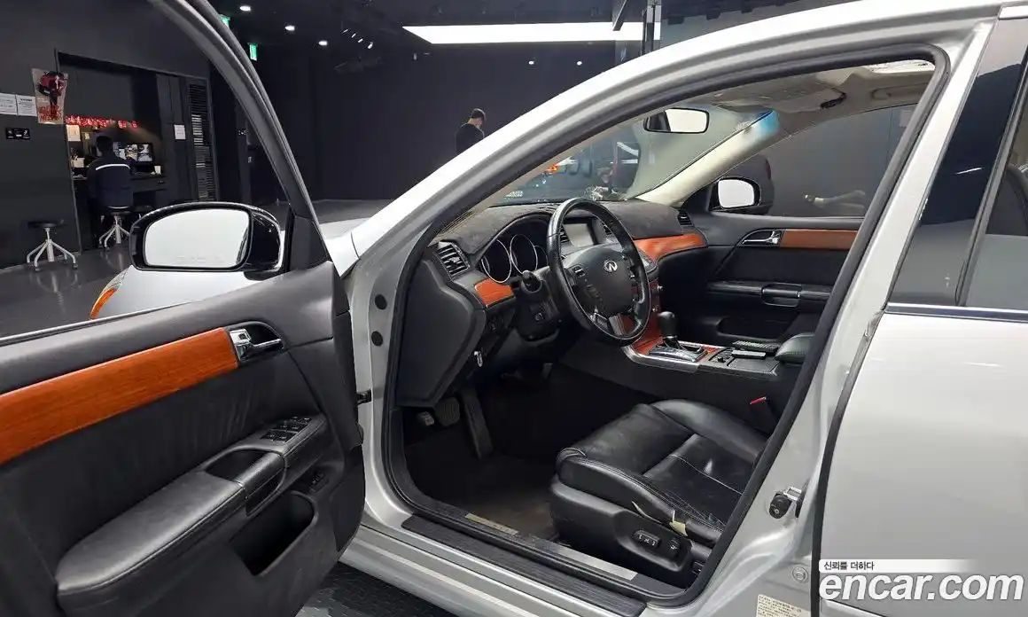 Infiniti M 2006 4.5 Автомат в Москве № 256136, фото 15