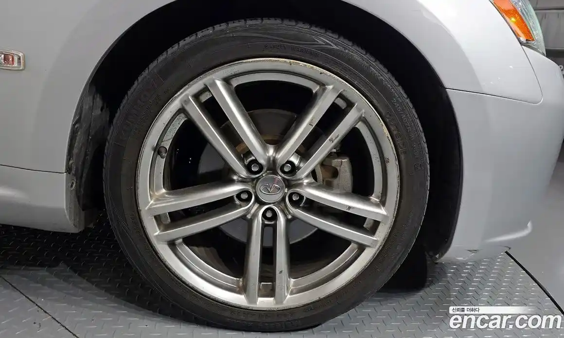 Infiniti M 2006 4.5 Автомат в Москве № 256136, фото 17