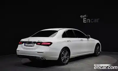 Mercedes-Benz E-Class 2022 2.0 Автомат в Москве № 262810, миниатюра 2