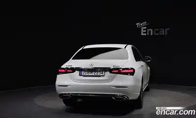 Mercedes-Benz E-Class 2022 2.0 Автомат в Москве № 262810, миниатюра 4