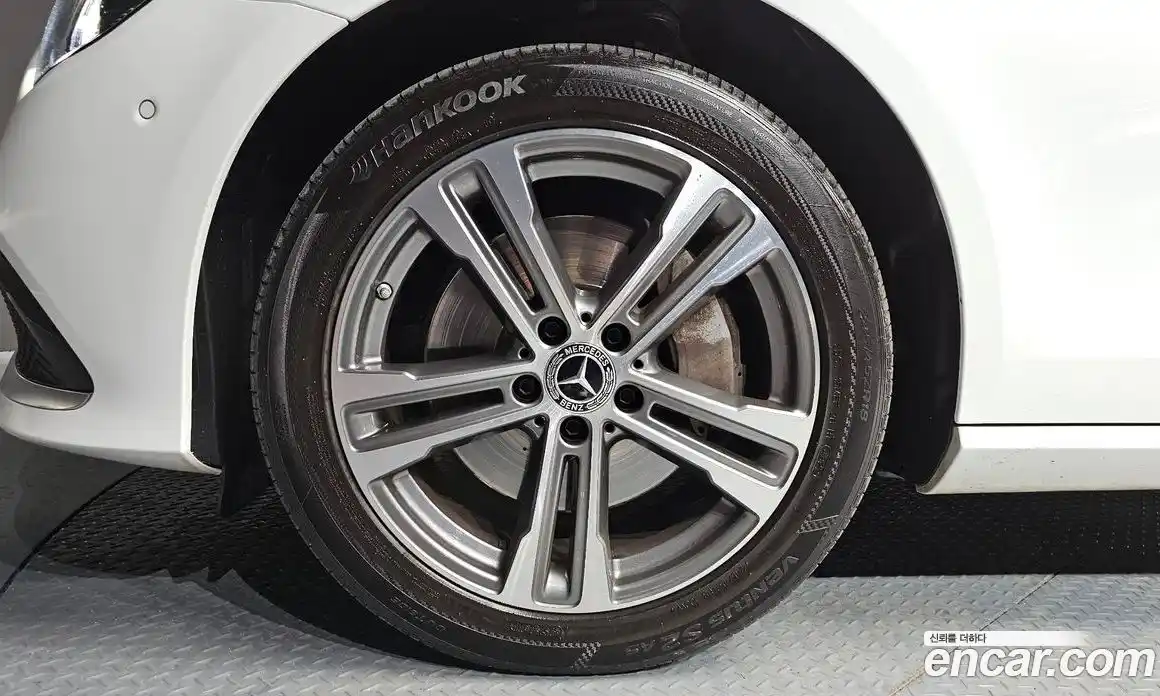 Mercedes-Benz E-Class 2022 2.0 Автомат в Москве № 262810, фото 5