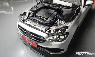 Mercedes-Benz E-Class 2022 2.0 Автомат в Москве № 262810, миниатюра 6