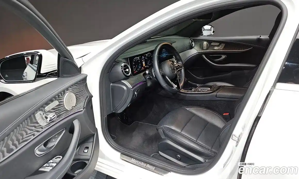 Mercedes-Benz E-Class 2022 2.0 Автомат в Москве № 262810, фото 10