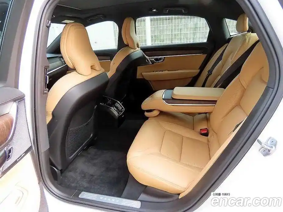 Volvo S90 2022 2.0 Автомат в Москве № 294019, фото 17