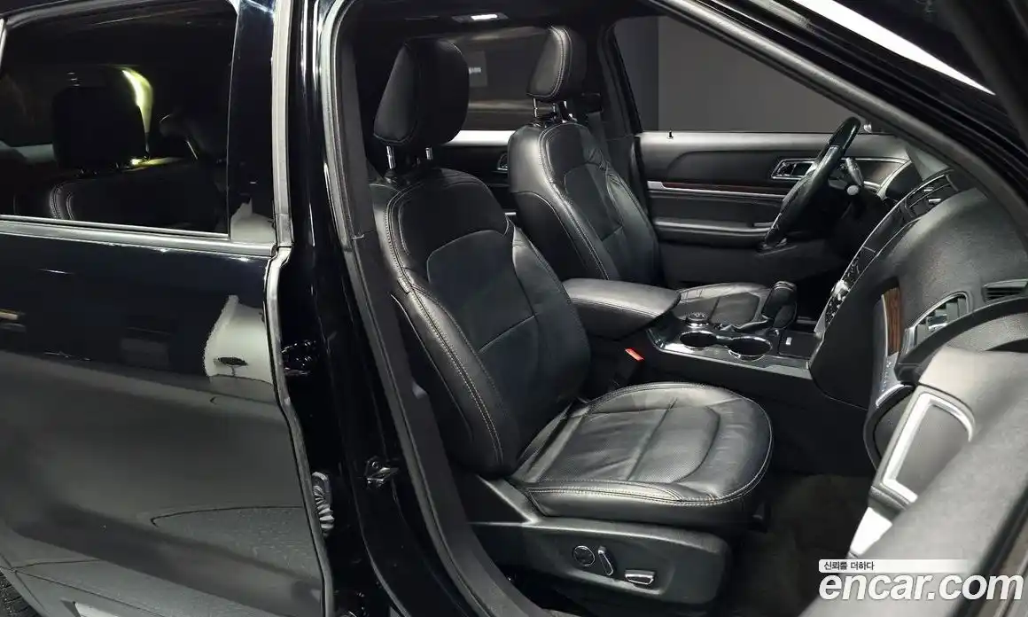 Ford Explorer 2018 2.3 Автомат в Москве № 295041, фото 4