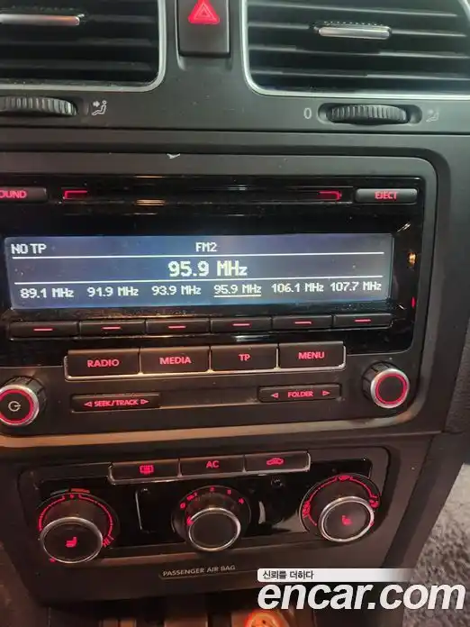 Volkswagen Golf 2012 1.6 Автомат в Москве № 301915, фото 16