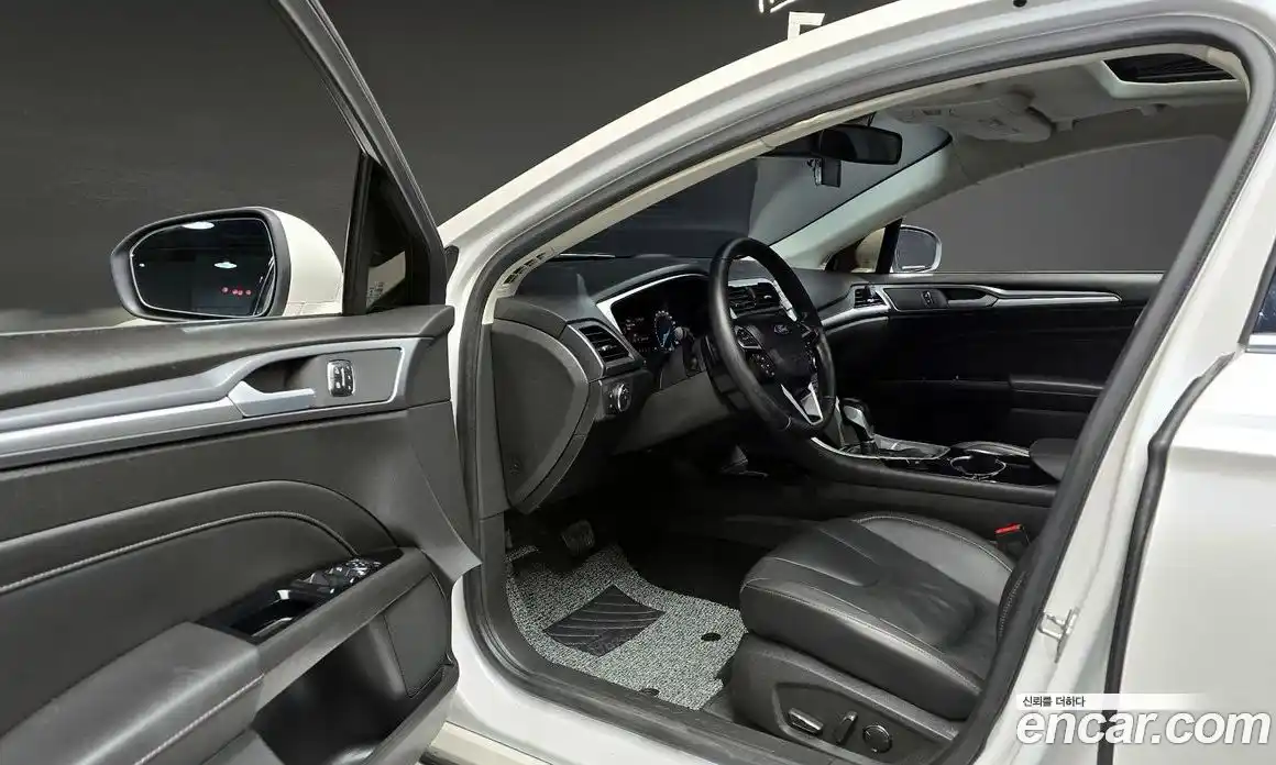 Ford Mondeo 2015 2.0 Автомат в Москве № 303691, фото 11