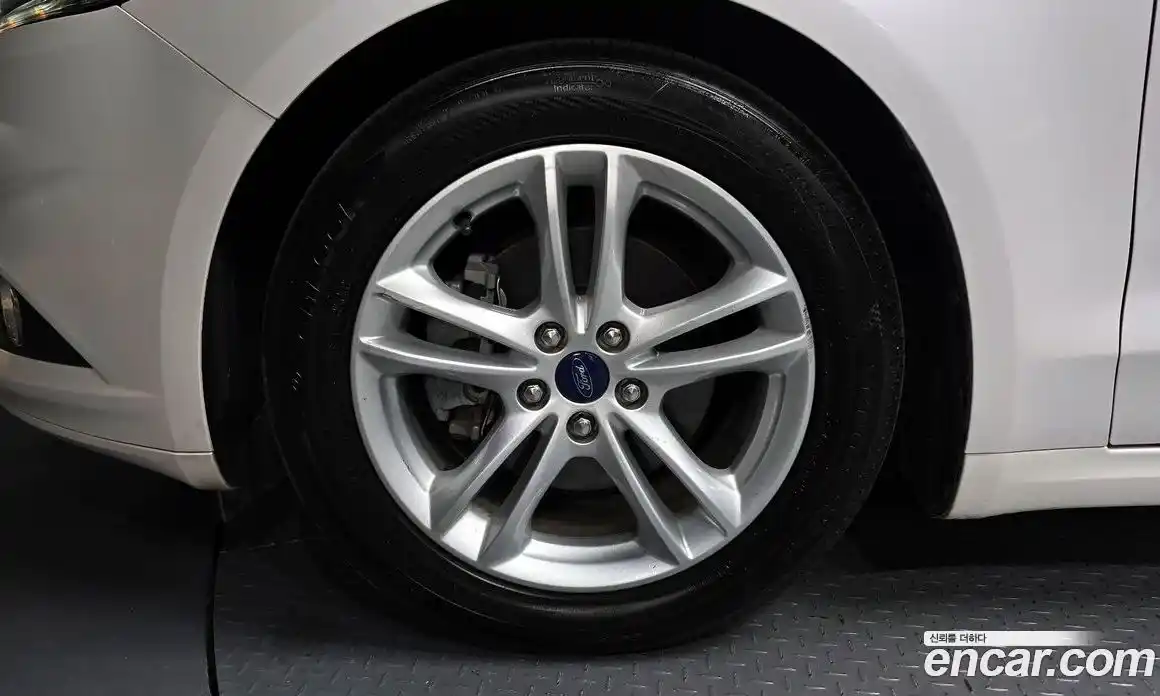 Ford Mondeo 2015 2.0 Автомат в Москве № 303691, фото 5