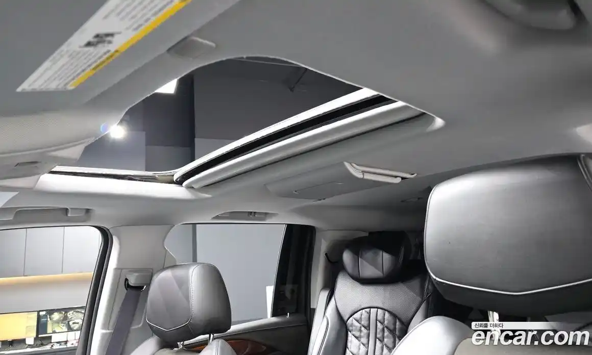 Cadillac Escalade 2017 6.2 Автомат в Москве № 306820, фото 19