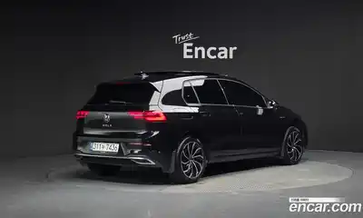 Volkswagen Golf 2023 2.0 Автомат в Москве № 329761, миниатюра 2