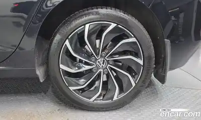 Volkswagen Golf 2023 2.0 Автомат в Москве № 329761, миниатюра 5