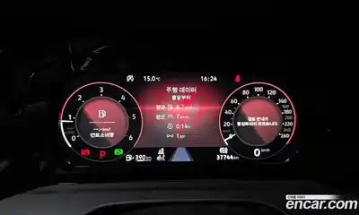 Volkswagen Golf 2023 2.0 Автомат в Москве № 329761, миниатюра 8