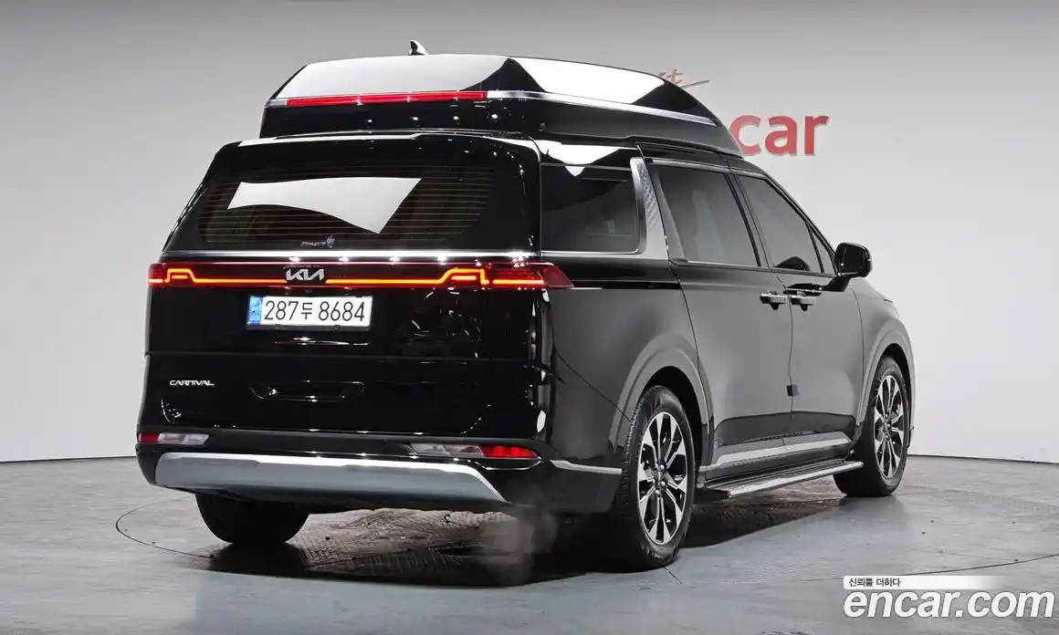 Kia Canival 2022 3.5 Автомат в Москве № 337304, фото 16