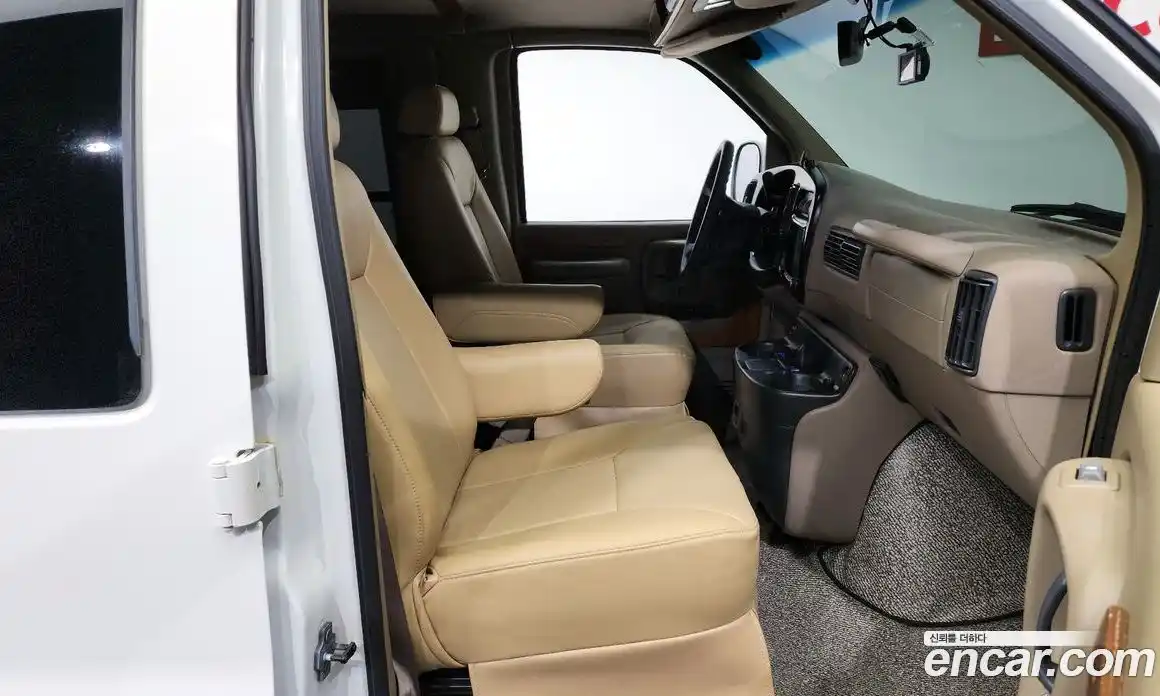 Chevrolet Express Van 2000 5.7 Автомат в Москве № 353803, фото 10