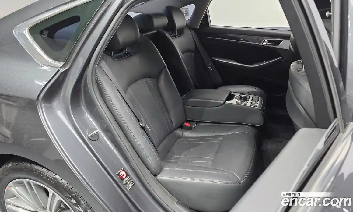 Genesis G80 2018 3.3 Автомат в Москве № 365225, фото 12