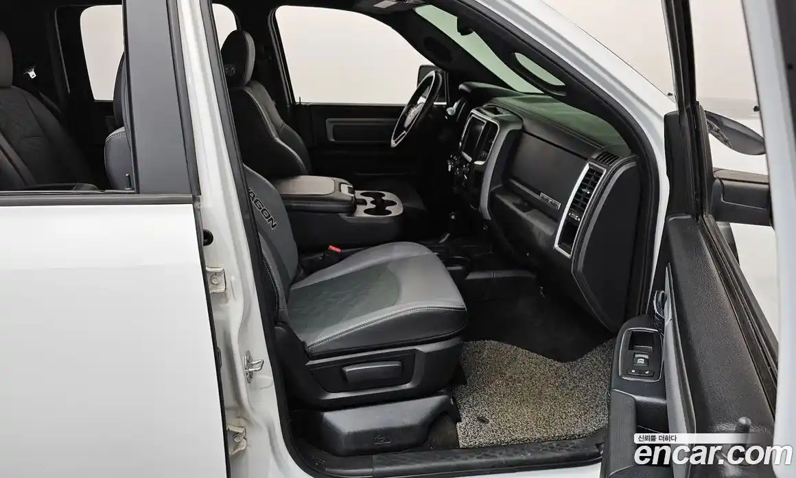 Dodge Ram Pick Up 2017 6.4 Автомат в Москве № 368534, фото 11